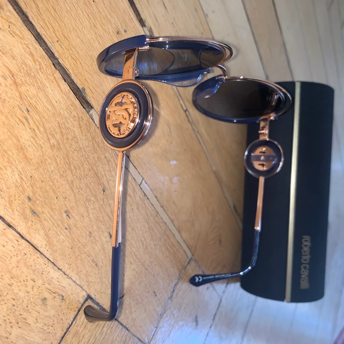 Roberto Cavalli solglasögon - 90