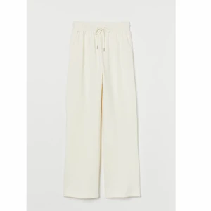 Vita mjukisbyxor 🤍 - Knapptast använda