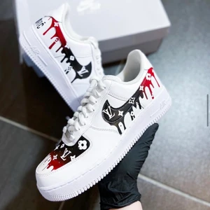 Nike air force one Customs  - Black/Red Lv Dripp fade,Beställ dina egna på Instagram Drippies 2.0