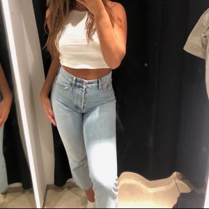 Zara jeans - Supersnygga zara jeans i strl 38. Fint skick!