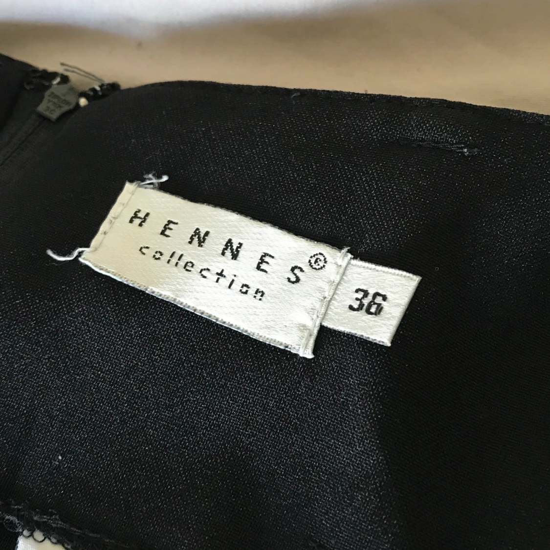 Svart minikjol  - 90