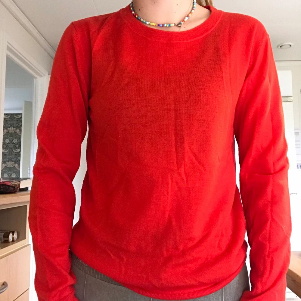 Långärmad röd tröja med dragkedja | Plick Second Hand