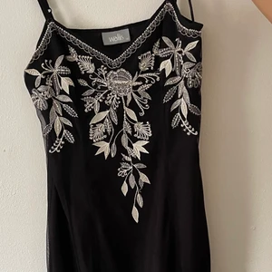 Vintage klänning - Vintage klänning i perfekt skick, strl s, pris kan diskuteras vid snabbaffär 