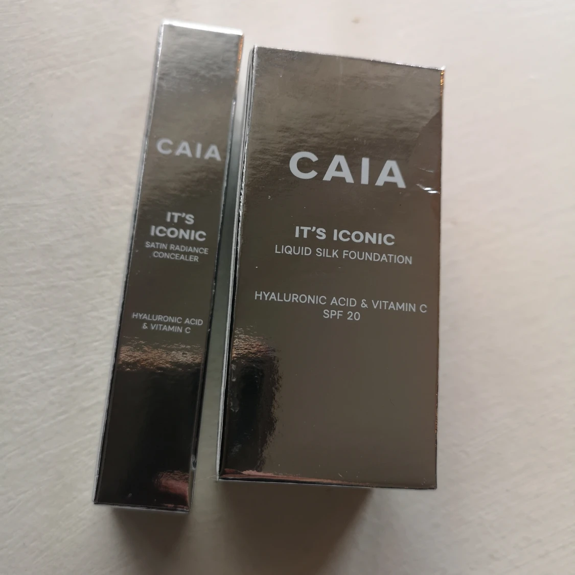 CAIA Slutsåld foundation och concealer FRI FRAKT - 91