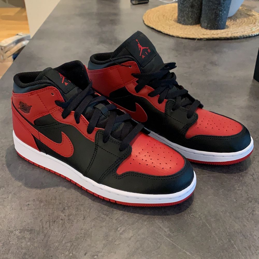 Nike air Jordan 1 röda | Plick Second Hand