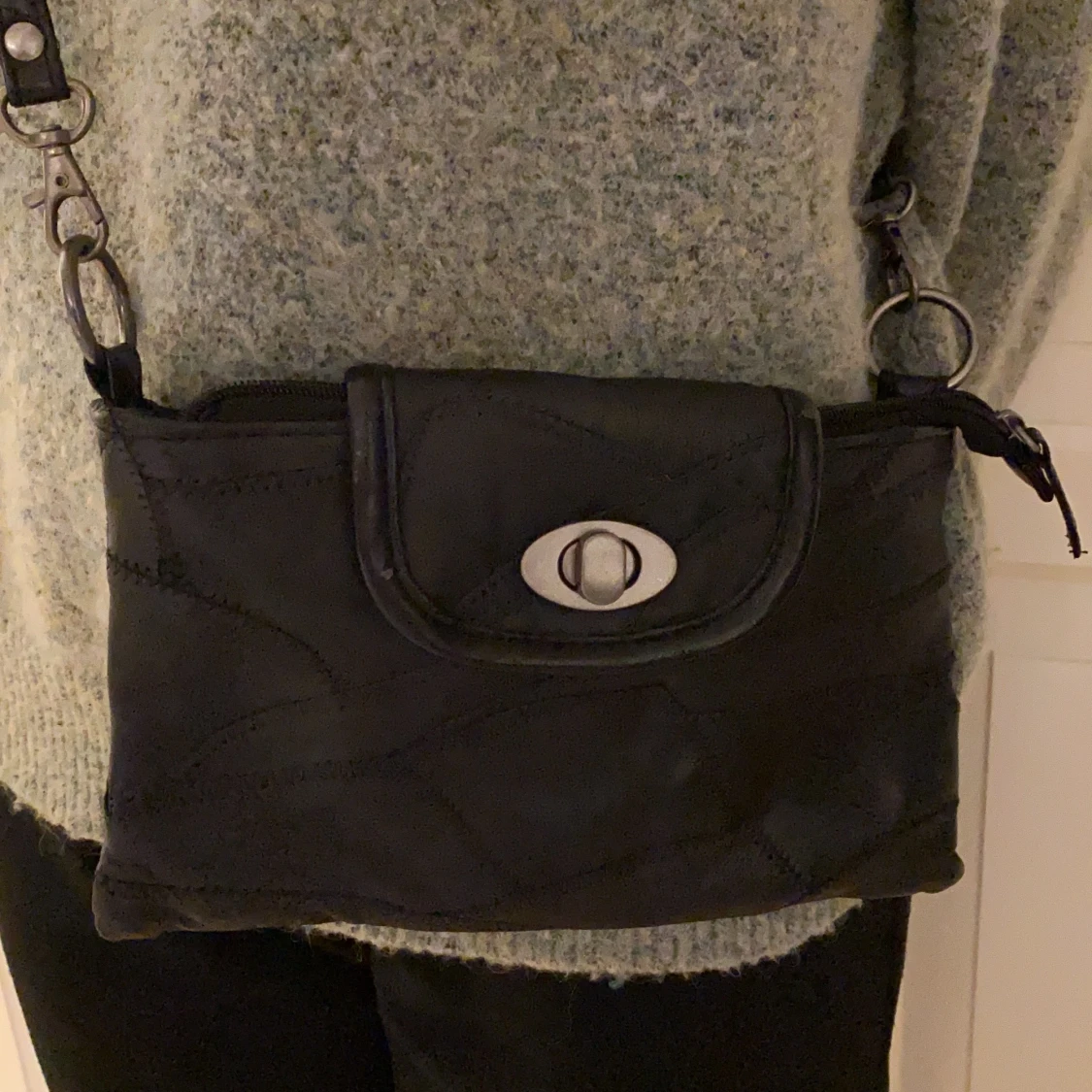 Svart väska  - 90