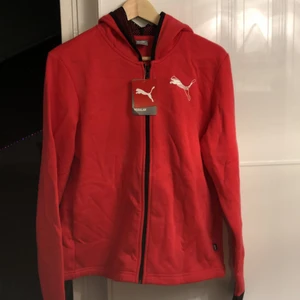 Puma kofta - Röd tränings kofta