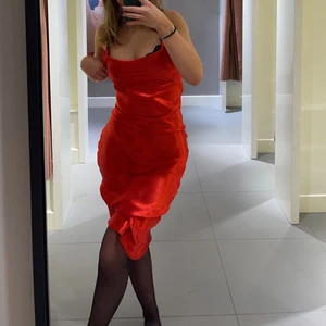 Intressekoll!! - Nyligen köpt och endast använd en gång, kommer ej till mycket användning av mig. Undrar därför om de finns intresse för att köpa den för ett rimligt pris❤️‍🔥 hör av er