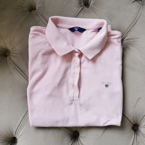 Gant piké - Fin ljusrosa piké från Gant 👚