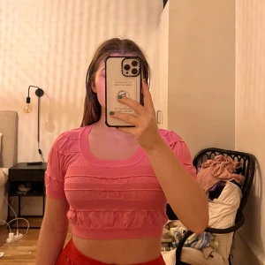 Topp från Asos - Rosa topp från asos, använd någon gång, superfin! 