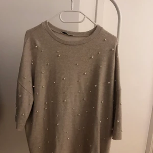 Tröja  - Söta detaljer 