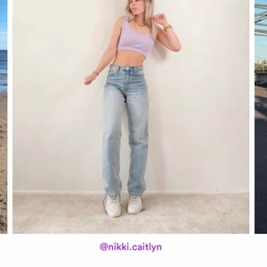 Ljusblåa jeans - Säljer nu mina ljusblåa jeans från Monki i storlek 27, knappt använda, skriv privat för bilder ⚡️290kr + frakt för 66kr