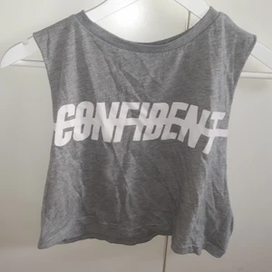 Linne - Säljer ett soft skönt linne. Storlek S från H&M. Finns I Växjö, frakt på 30 kr.