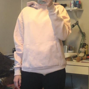 Oversize hoodie - Oversize hoodie utan snöre. Storlek S men passar även M. 