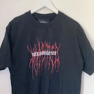 Wasted Paris - Tshirt från wasted Paris, använd en handfull gånger 