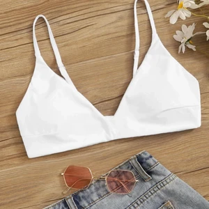 Vit triangeltopp bikini, aldrig använd - Aldrig använd, vit triangelbikini med justerbara band