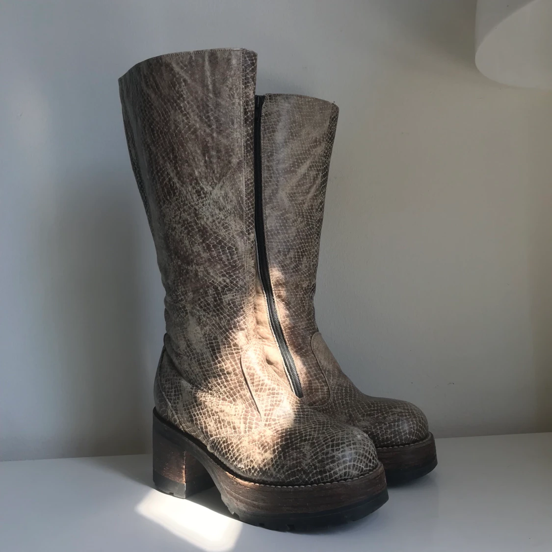 Platåstövalar från Buffalo 