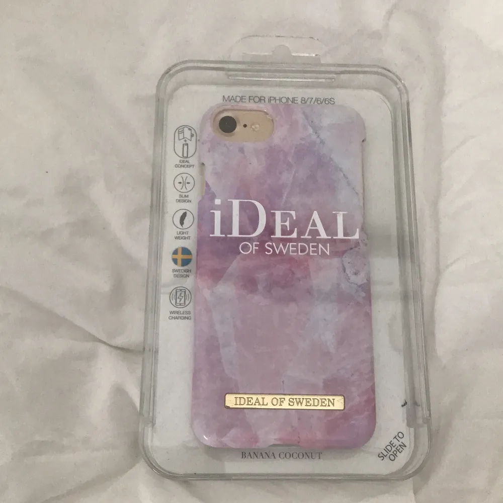 Ideal of sweden skal för IPhone 8/7/6/6s. Kommer med förpackning. Köpte för 350kr men säljer nu för billigare. . Accessoarer.
