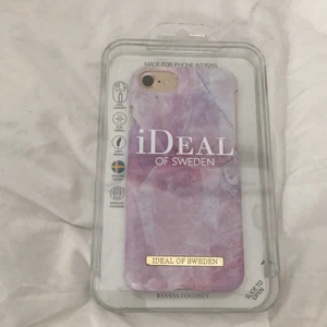 Ideal of sweden skal (IPhone 8/7/6/6s) - Ideal of sweden skal för IPhone 8/7/6/6s. Kommer med förpackning. Köpte för 350kr men säljer nu för billigare. 