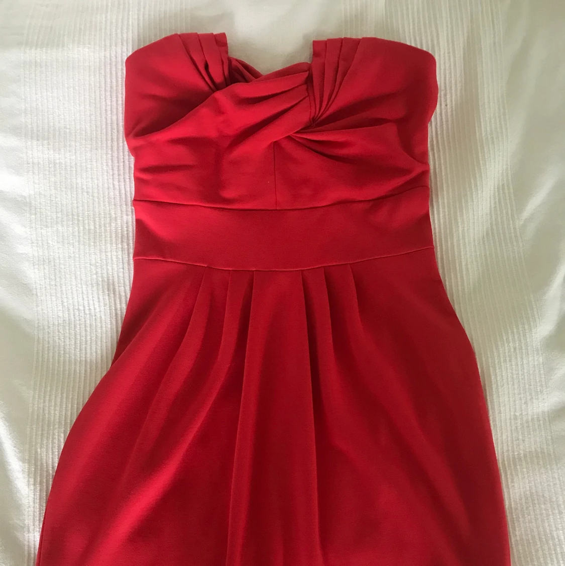 Fin röd klänning (utan band) stl s - 90