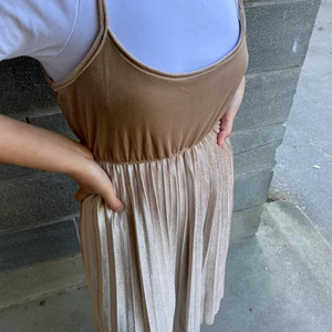 Klänning  - Velour klänning, nytt 