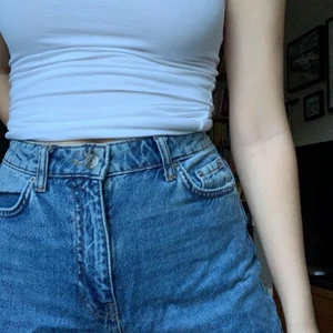 💙Ljusblå highwaisted jeans i strl 38💙 - 💙Jättebra basic-jeans med en fin passform!💙