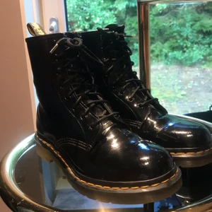 Dr Martins  - Dr Martins bra sick användes ett fåtal gånger köptes för 2000kr säljes för 600