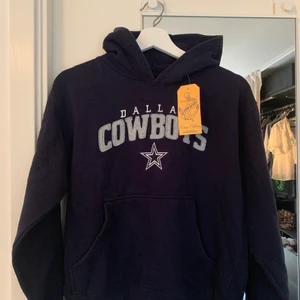 Hoodie - Hoodie köpt från beyond retro, oanvänd