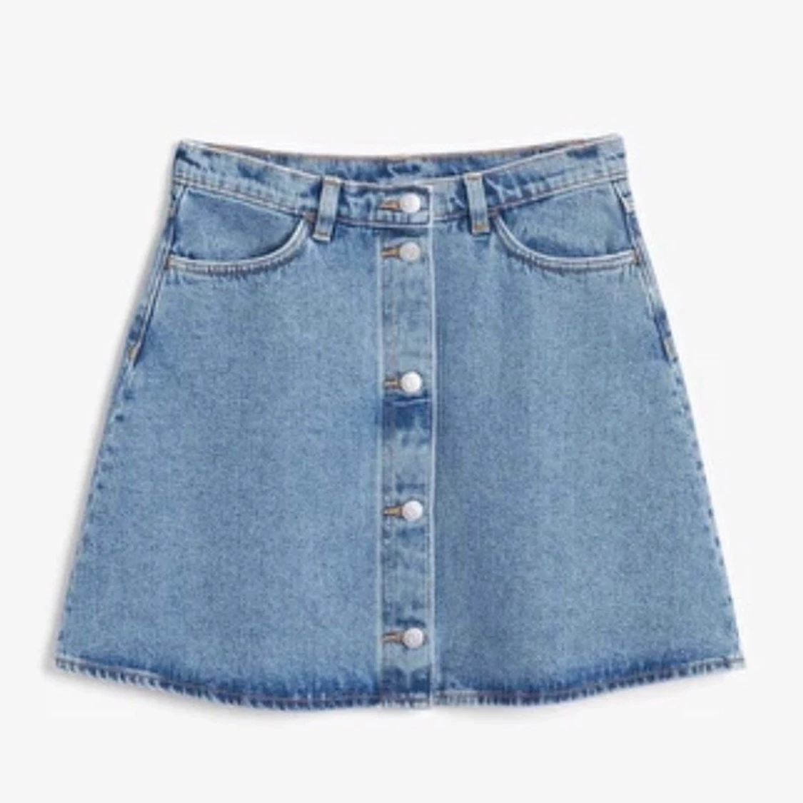 Slutsåld jeanskjol från Monki i strl 36!  - 90