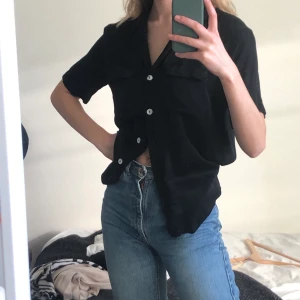 Skjorta från Zara - Snygg Skjorta från Zara i storlek s men passar både mindre och större