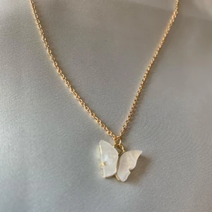 Fjärils halsband  - 😍😍