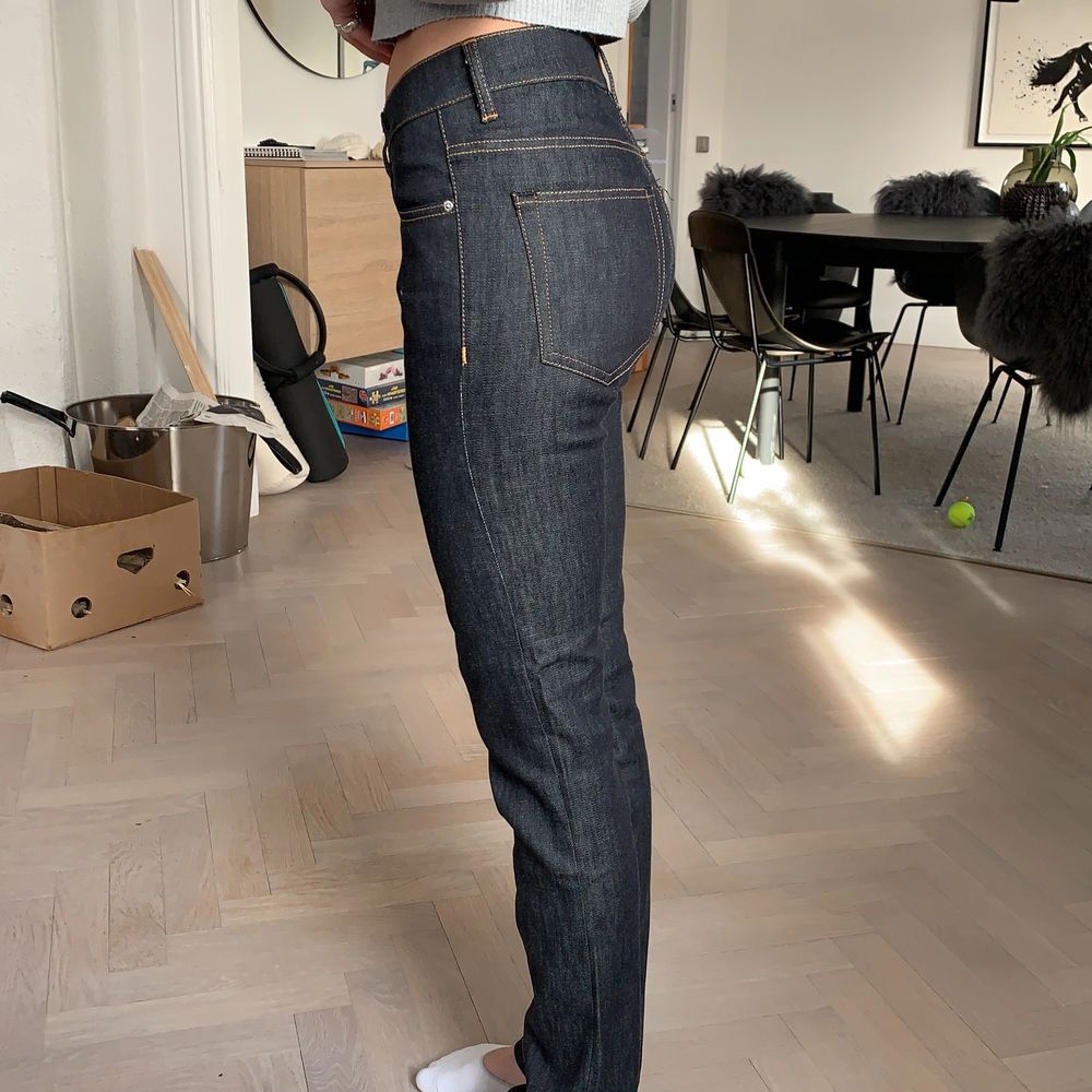 Acne Studios Jeans storlek 28 i midjan och 32 i längden. | Plick