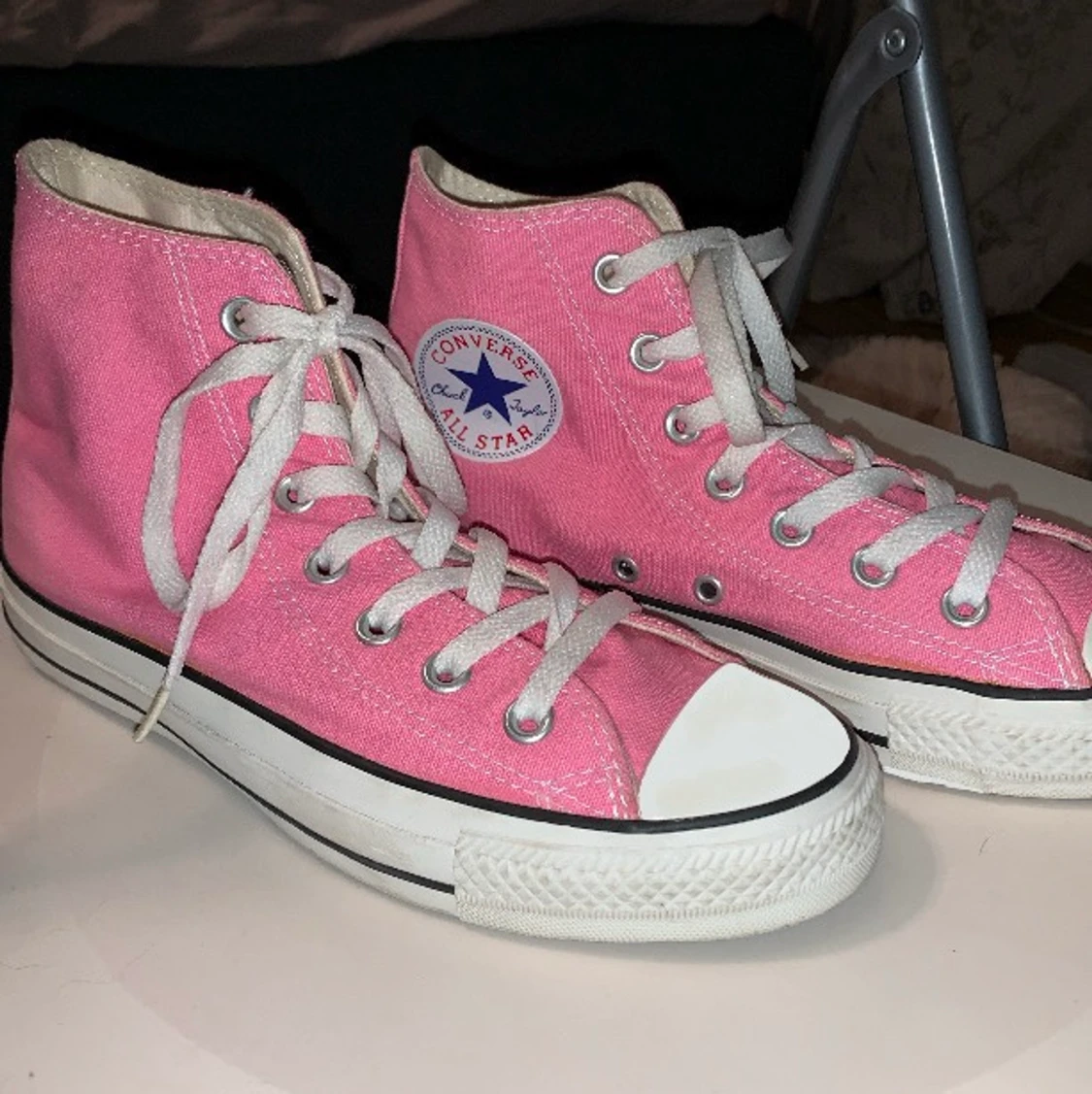 Rosa Converse