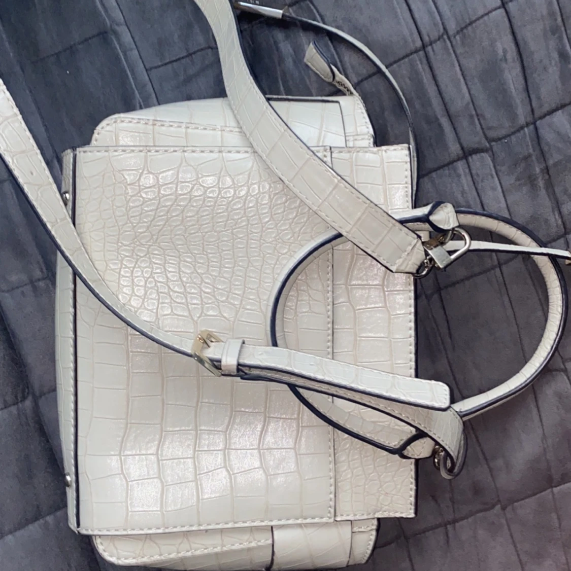En guess väska  - 90