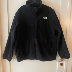 The north face denali 2 - jacka/tröja i fleece ny skick. Storlek xl. Ny pris 1599kr