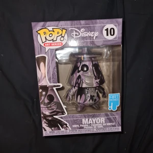 Funko pop The nightmare before christmas - Säljer denna då jag rensar i min samling. Eventuella skador är med på bilderna