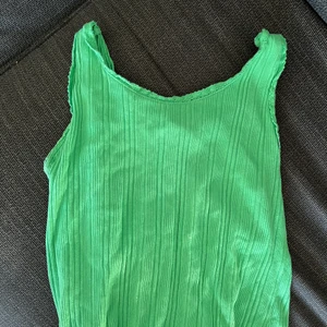 Gulligt linne - Gulligt linne från zara, säljer även samma i rött o ch vitt.