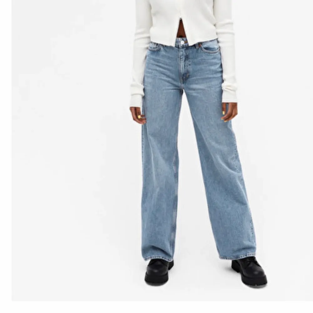 Yoko mid blue jeans, wide leg strl 26. Är knappt använda!. Jeans & Byxor.