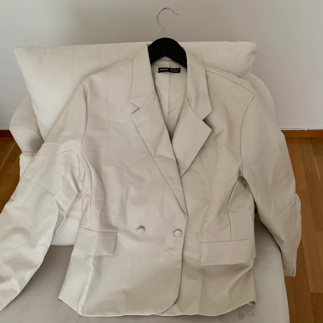 Oversized kavaj i läderimitation  - 91