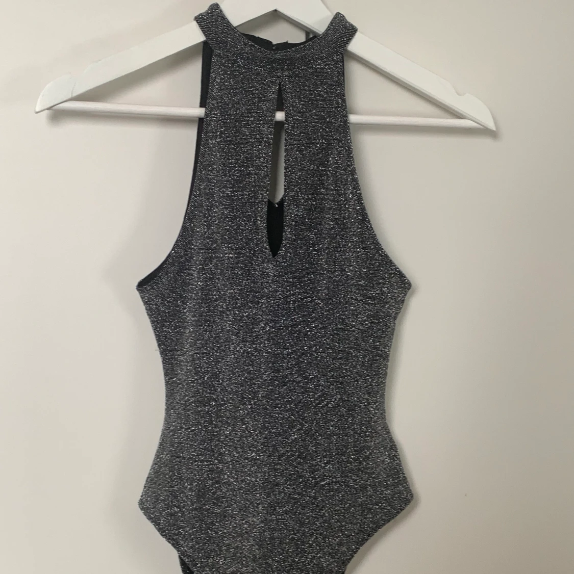 Glittrig body från H&M - 91