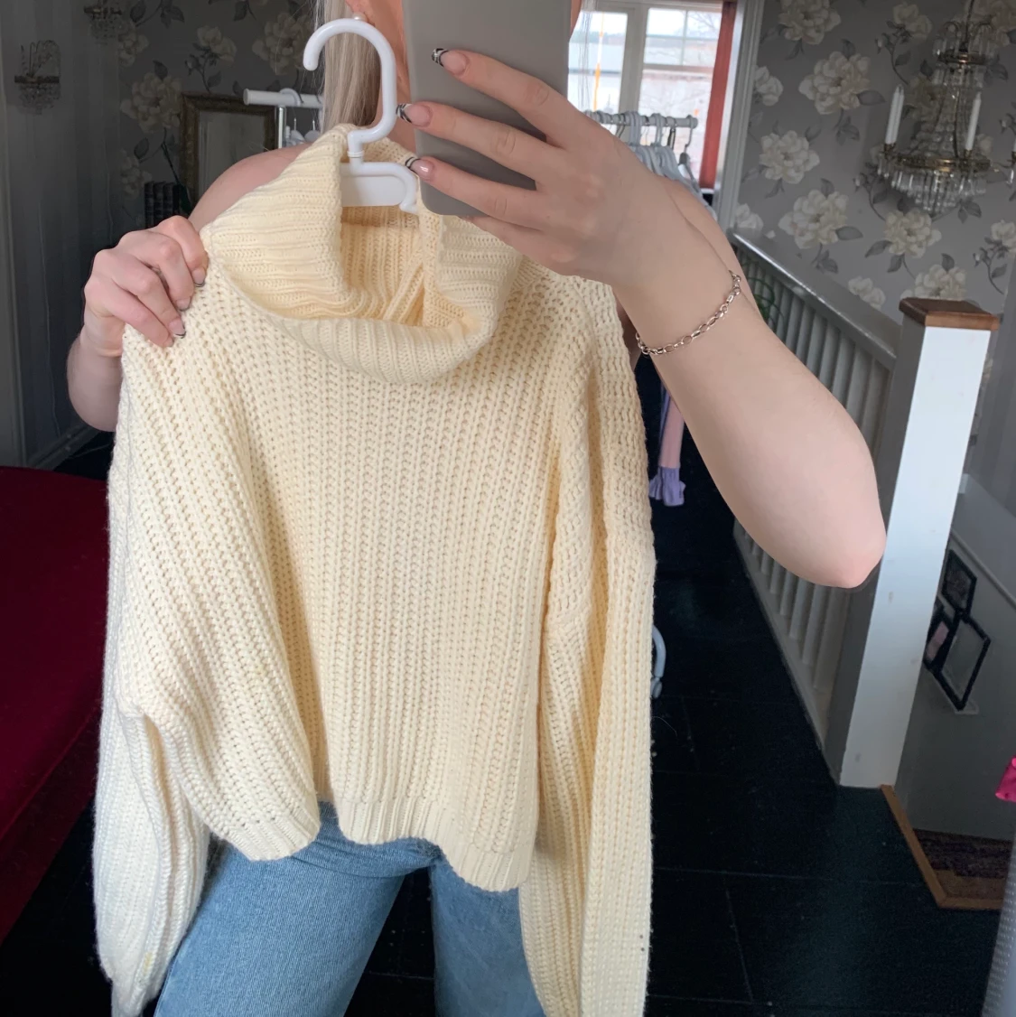 Krämvit stickad tröja - 90