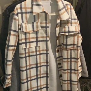 Tunn rutig kappa! Helsingborg!  - Helt oanvänd kappa! 