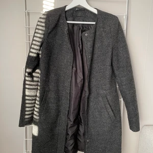 Kappa - Kappa från only. Strl XS. 20% Ull. Perfekt kappa för vår & höst