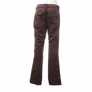 Y2k cargobyxor - Säljer dessa byxor i fint skick från Mosmosh, nypris ca 1500kr. Storlek 29, jag är ca 174 och längden passar mig bra, skriv om du har frågor eller så💘💘 Gratis frakt 