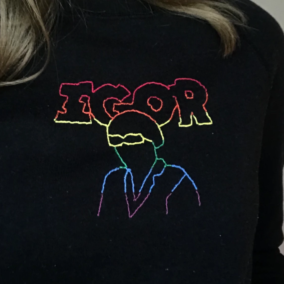 Broderad tröja - 91