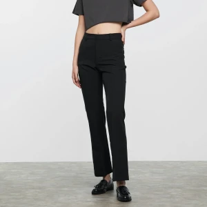 Kostymbyxor  - Vilma kostymbyxor från bikbok, strl 38! Köparen står för frakten.