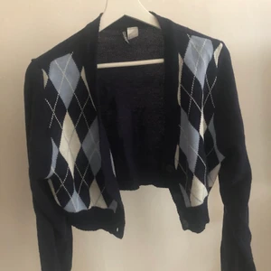 Tröja  - Sjukt skön och söt liten tröja storlek:S (köparen betalar frakt)❤️❤️