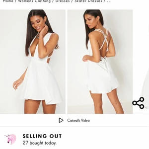 Sommarklänning - Helt oanvänd klänning prislappen är kvar, säljer för att den var lite liten. Storlek 8 i uk skulle säga att det motsvarar xs/s. Passar bra till sommarn eller studenten.