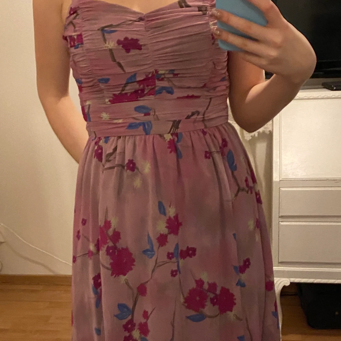 Blommig klänning  - 90