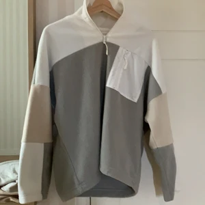 Fleece tröja  - Jättemysig tröja ifrån Monki 